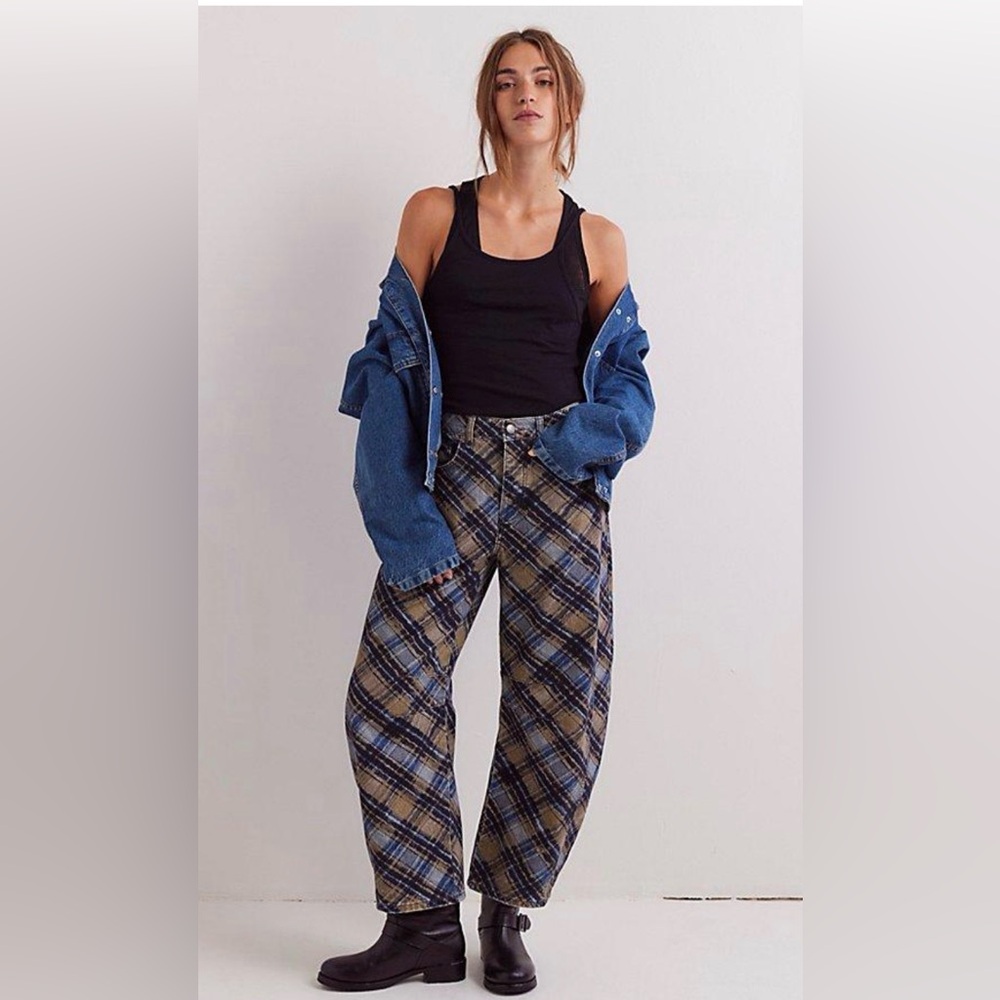 Free People Good Luck Printed Barrel Jeans size 26 women's we the free